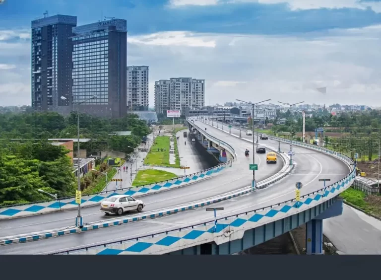 The Upcoming Skyline of Kolkata : EM Bypass